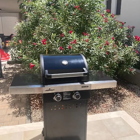 Lovely M&m In Appartement